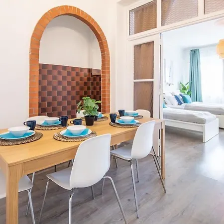 Simple And Spacious דירה בודפשט