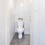 Simple And Spacious Apartment *
