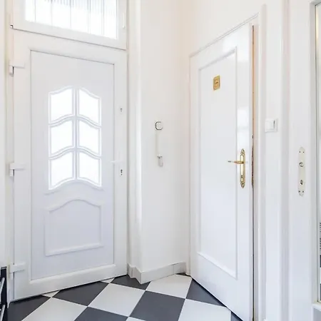 Simple And Spacious *