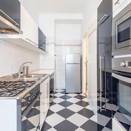 Simple And Spacious Apartment Budapest