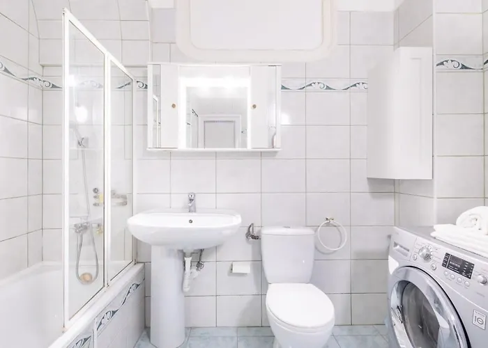 Simple And Spacious *