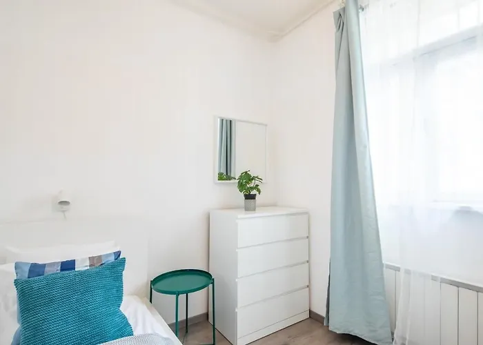 Simple And Spacious Apartman